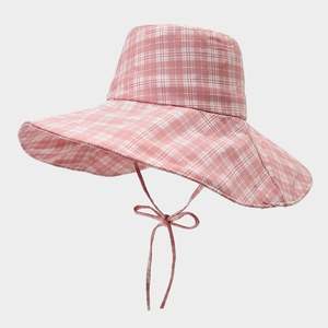 Chapeau de soleil tendance à large bord à carreaux pour femme, pliable, idéal pour le printemps, les voyages en extérieur, l'été, les vacances à la mer, la plage, style décontracté, type pêcheur - Product Image 1