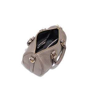 Estilo Retro Diseño de nicho Primera capa de cuero de vaca Guangzhou Bolsos de <span class=keywords><strong>mujer</strong></span> Senior Sense Fashion Crossbody Bag - Product Image 3