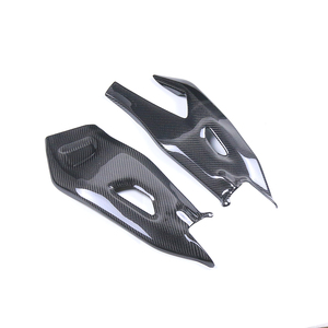 AISKA Protectores de Basculante de Motocicleta 100% Fibra de Carbono Seca 3K para <span class=keywords><strong>Yamaha</strong></span> YZF-R1 R1M <span class=keywords><strong>2015</strong></span>+ <span class=keywords><strong>MT</strong></span>-<span class=keywords><strong>10</strong></span> 2017+ - Product Image 5