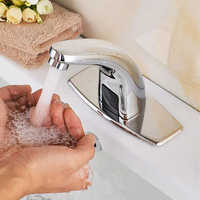 Robinet d'eau de lavabo infrarouge intelligent en acier inoxydable bon marché Robinets de salle de bain et de douche à capteur automatique sans contact
