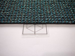 Halı Karo Yaması Tek Taraflı Yapışkanlı Şeffaf Nano-metre 7.5x7.5cm Halı Karo Çıkartmaları Rulo Halinde Paketlenmiş - Product Image 1