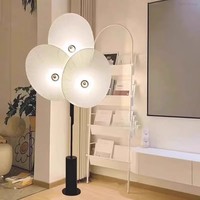 Lampu Lantai Modern Triple Flower Putih Hitam Kuning dengan Penutup Kain, Bodi Logam, E27 LED, Tinggi Dapat Disesuaikan, Tahan Air