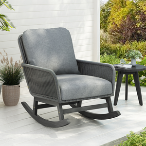 Silla Mecedora de Mimbre Gris Minimalista Moderna, Cómoda y Portátil, con Cojines Suaves de Poliéster, Estructura de Madera Resistente para Uso en Exteriores - Product Image 1