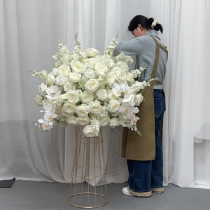 Centro de Mesa Moderno y Ecológico con Bola de Rosas de Seda Artificial para Decoración de Bodas y Graduaciones - Product Image 4