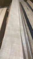Modèle à usage hôtelier 150mm x 0.5mm d'épaisseur placage de sycomore d'érable naturel découpé en tranches Texture lisse feu d'eau écologique