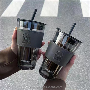 Tasses à thé modernes en verre épais transparent, écologiques, avec logo personnalisé, paille et manchon en cuir pour les fêtes - Product Image 2