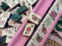 Gran Inventario de Juegos de Mahjong Tropicales de Lujo, 160 Fichas Acrílicas con Reverso Verde Marmoleado, Juego de Mahjong de Regalo al por Mayor
