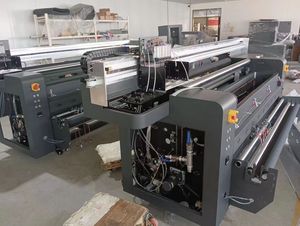 Imprimante à bannière textile à sublimation directe HanColor 2,2 m, traceur, état neuf, machine d'impression sur rouleau de tissu textile impressionnante - Product Image 4