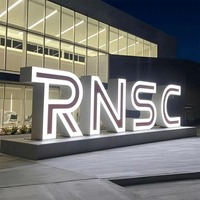 Enseigne murale en acrylique rétroéclairée par LED avec logo personnalisé pour les entreprises, enseigne lumineuse par LED, panneaux publicitaires, signalisation numérique et écrans