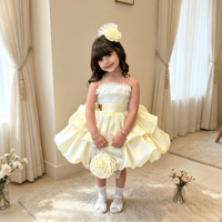 Jupe bouffante en satin à volants en tulle pour filles avec boucle dorée à la taille et bandeau fleuri assorti – Costume de princesse pour fête d'anniversaire
