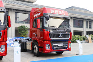 Camión Tractor de 10 Ruedas Shacman Diesel X5000 de Marca China con Buena Apariencia - Product Image 2