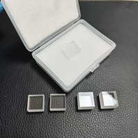 Plaques de saphir carrées à haute planéité, taille personnalisée, avec 94 % de transmission lumineuse et revêtement antireflet
