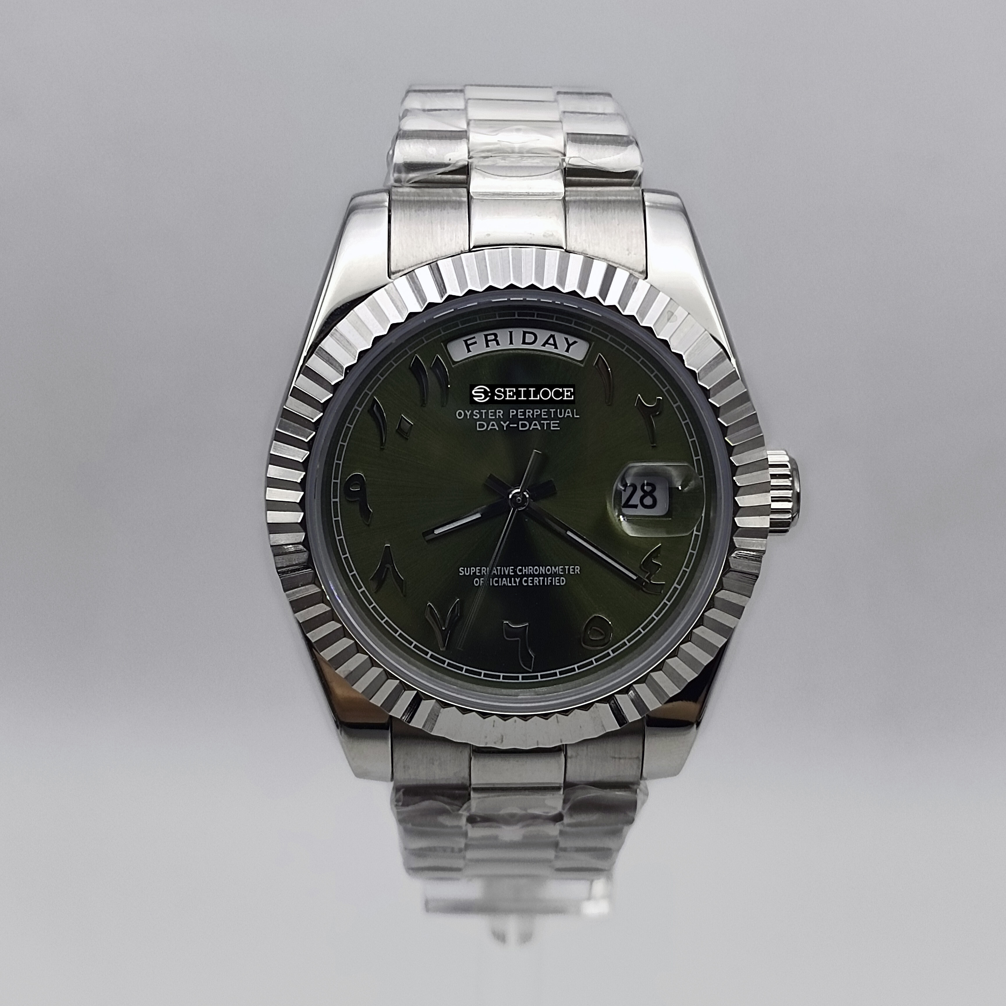 Boîtier argenté + cadran vert