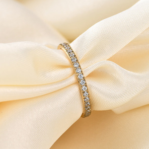 Bague unisexe en acier inoxydable 304, minimaliste, avec une seule rangée de zircons de 2 mm de large, bijou cadeau - Product Image 1