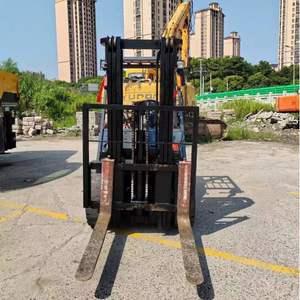 For Used 3T Diesel Heavy Duty Forklift Rough Terrain Two Stage Mast Original Paint Transport Machine for Retail Industries - Product Image 6