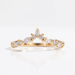 Bague de fiançailles classique unisexe en or rose 14 carats avec diamant de laboratoire taille marquise et rond, diamant blanc pureté VS1 - Product Image 1