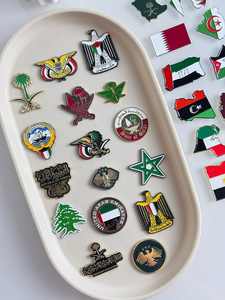 Autocollant de té<span class=keywords><strong>l</strong></span>éphone <span class=keywords><strong>en</strong></span> métal gravé personnalisé motif dessin animé, badge sportif, épingle, vente chaude au Moyen-Orient, étiquette métallique, stock direct fabricant - Product Image 2