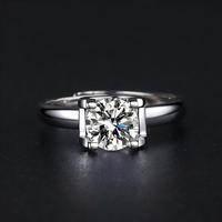DEZYVIA DH102 Bague en Acier Inoxydable Plaqué Platine avec Moissanite, Sertissage Griffe, Classique Tête de Taureau, Solitaire de Mariage pour Femme