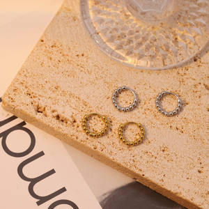 Pendientes de Aro Pequeños y Delicados de Acero Inoxidable Chapado en Oro Estilo Vintage Francés, Resistentes al Deslustre e Impermeables, Ideales para Regalo - Product Image 2