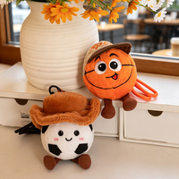 Pendentif en peluche amusant en forme de ballon de sport, casque de simulation, jouet de football, chapeau de dessin animé mignon, porte-clés de basketball, breloque de sac unisexe