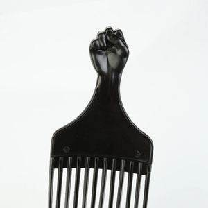 Peigne à cheveux personnalisé avec logo de salon, peigne à dents larges en plastique noir pour hommes, peigne afro - Product Image 5