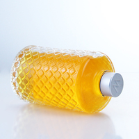 Edle Strukturierte Runde Glasflasche 500ml mit Schraubverschluss, Mattiert, Großhandel, Hochwertiges Klarglas, Geometrisches Relief, Spirituosenflasche für Brennereien