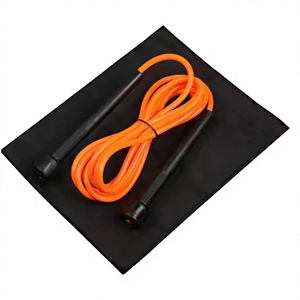 Cuerda para Saltar Naranja con Asas Negras de 2.5M, Cuerda de Ejercicio Duradera Unisex para el Hogar, Cuerda para Saltar Común, No Inteligente - Product Image 1