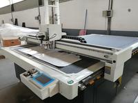 CNC carton ondulé Forex éponge numérique Cutter coupe à plat Creaser Carton nouveau moteur utilisé pompe PLC papier sac coupe