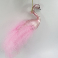 Hiasan Gantung Pohon Natal Figurine Angsa Kaca Mutiara Pink Cantik dengan Ekor Bulu dan Sayap Berkilau.