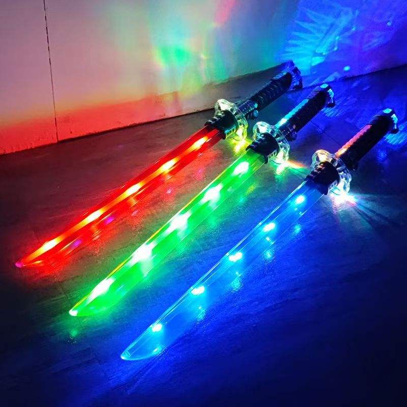 Épée laser noire musicale et lumineuse aux couleurs éclatantes.