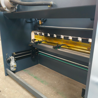 Presse plieuse hydraulique automatique industrielle pour tôles d'acier inoxydable avec moteur à roulement haute performance