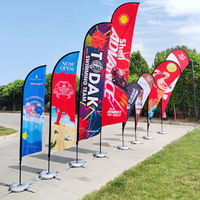 Drapeau publicitaire routier télescopique visible, affichage promotionnel, logo personnalisé, signalétique souple, portable, léger et durable pour