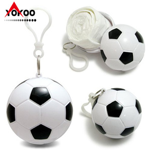 Poncho Impermeable Desechable con Llavero de Balón de Fútbol para Viajes, Poncho Compacto con Balón de Fútbol, Poncho de Emergencia para Lluvia - Product Image 4