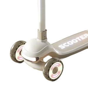 Trottinette de luxe pliable à trois roues haut de gamme <span class=keywords><strong>pour</strong></span> enfants <span class=keywords><strong>avec</strong></span> musique, <span class=keywords><strong>pour</strong></span> les 6-12 ans, usage extérieur, MODERNE - Product Image 2