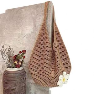 Nuevas Bolsas de Hombro Tejidas Caladas con Diseño Floral para Mujer, Bolsos Grandes de Playa para Vacaciones y Compras - Product Image 6