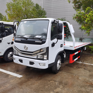 รถบรรทุกพ่วงแบบแท่นดีเซล Dongfeng Isuzu รถเกียร์ธรรมดาแบบ4X2 - Product Image 2