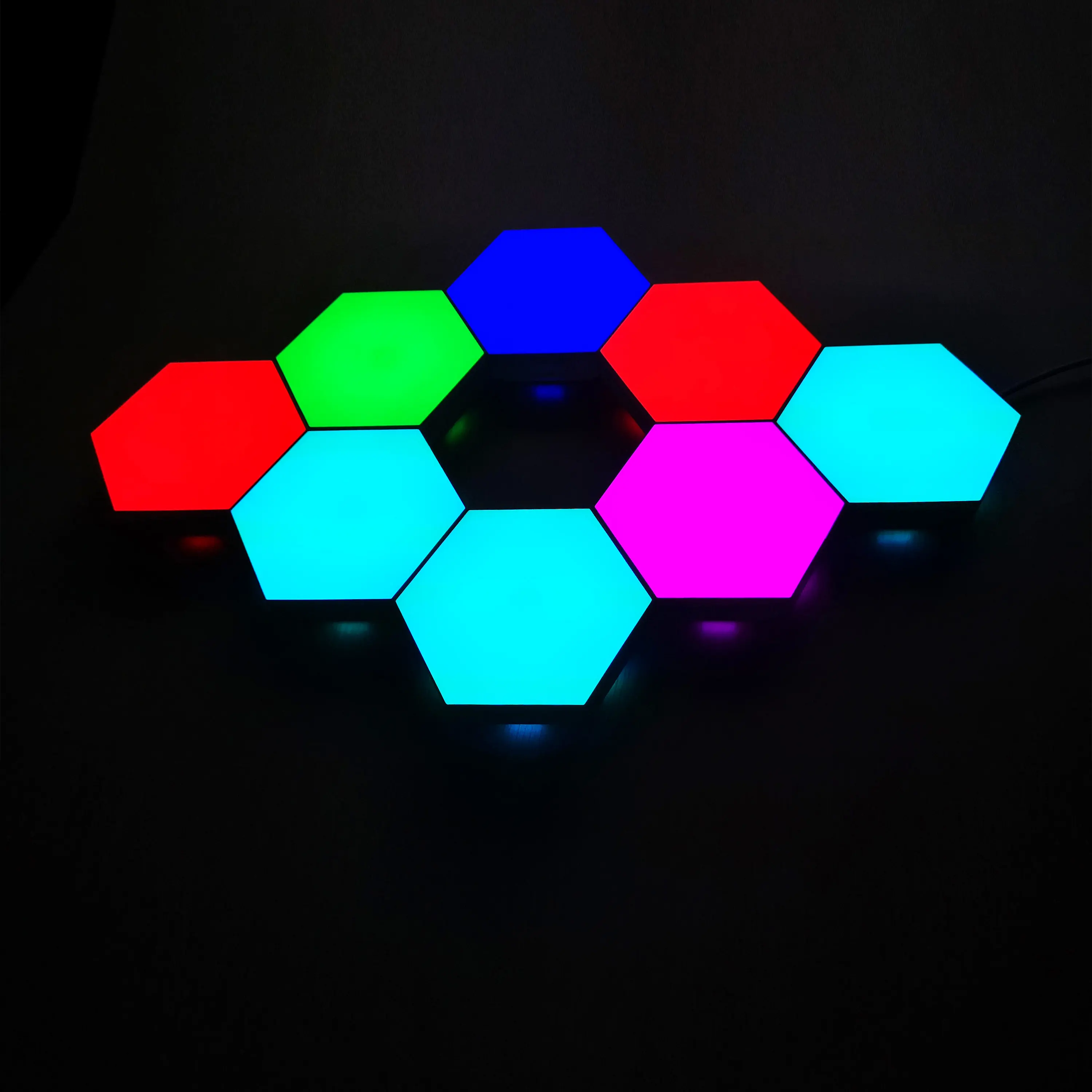 Applique murale hexagonale tactile télécommandée Lumières modulaires Décoration créative Smart Hexagon Quantum Light Touch Lights JE-Q01