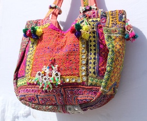 Sac Banjara vintage personnalisé, sac à bandoulière ethnique indien, sac à main brodé à la main, sac coloré, excellent prix, exportateur indien - Product Image 3