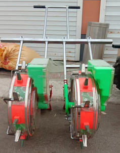 Precio <span class=keywords><strong>de</strong></span> fábrica directo <span class=keywords><strong>sembradora</strong></span> manual <span class=keywords><strong>de</strong></span> maní <span class=keywords><strong>sembradora</strong></span> <span class=keywords><strong>de</strong></span> maíz <span class=keywords><strong>de</strong></span> dos filas partes <span class=keywords><strong>sembradora</strong></span> <span class=keywords><strong>de</strong></span> doble disco - Product Image 3