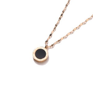 Ensemble de collier avec pendentif plaqué or, orné de chiffres romains, pierre noire, sertissage rond, bijoux en alliage pour un usage quotidien - Product Image 2
