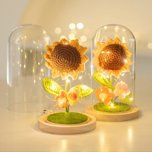 Lámpara de noche de girasol de ganchillo hecha a mano, cubierta de linterna de simulación en maceta, adorno de tulipán, regalo festivo, producto terminado - Product Image 1