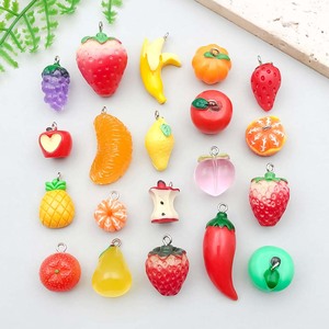 Galerie de breloques fruitées |   Pendentif en résine miniature 3D aux fruits mélangés pour la fabrication de bijoux DIY |   Fraise Pomme Banane Raisin Orange Poire - Product Image 5