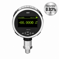 Manomètre numérique de référence haute précision 0,05 % FS avec alimentation interne DC24V pour la calibration du signal du transmetteur