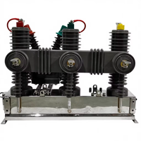 Disjoncteur à vide haute tension extérieur ZW32-12G 12kV à commande électrique motorisée 630A 20kA monté sur poteau