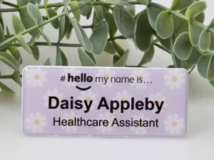 Badge nominatif rétractable en résine acrylique personnalisable OEM/ODM avec motif 'Hello My Name Is Daisy' pour étudiants, infirmières, médecins, accouches, personnel hospitalier et du NHS - Product Image 5