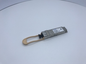 Transceptor Ethernet LC QSFP+ de 40G FTL410QE4C II-VI Finisar, SR4 850nm, Fibra OM4, 100 Metros, DC 5V, 1 Año de Garantía - Product Image 6