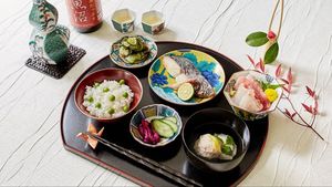 Service de vaisselle en céramique traditionnelle japonaise, élégant ensemble de vaisselle pour la maison, la cuisine, le restaurant, l'hôtel - Product Image 2