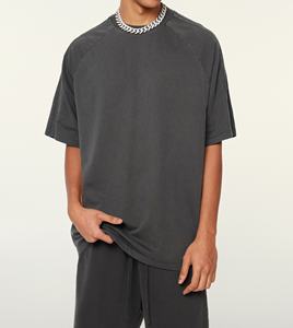 T-shirt moderne 100% coton OEM & ODM disponible en vente avec motif solide et sérigraphie à faible quantité minimale de commande pour les occasions de fitness - Product Image 5