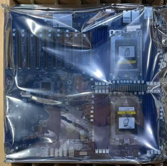 New MZF2-AC0 Dual 10PCIE 16DIMM E-ATX Server Motherboard DDR4 Supporting AMD EPYC 7002/7003 Four CPUs Dual Integrated Graphics