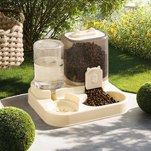 Moderno Dispenser Automatico per Animali Domestici in Plastica con Doppia Ciotola e Supporto Rialzato, Capacità 1,5L, per Cani - Product Image 3